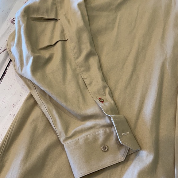 Cutter & Buck Mercedes Button down - Picture 4 of 10